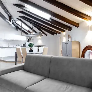 Apartment Attic Floor Venice
